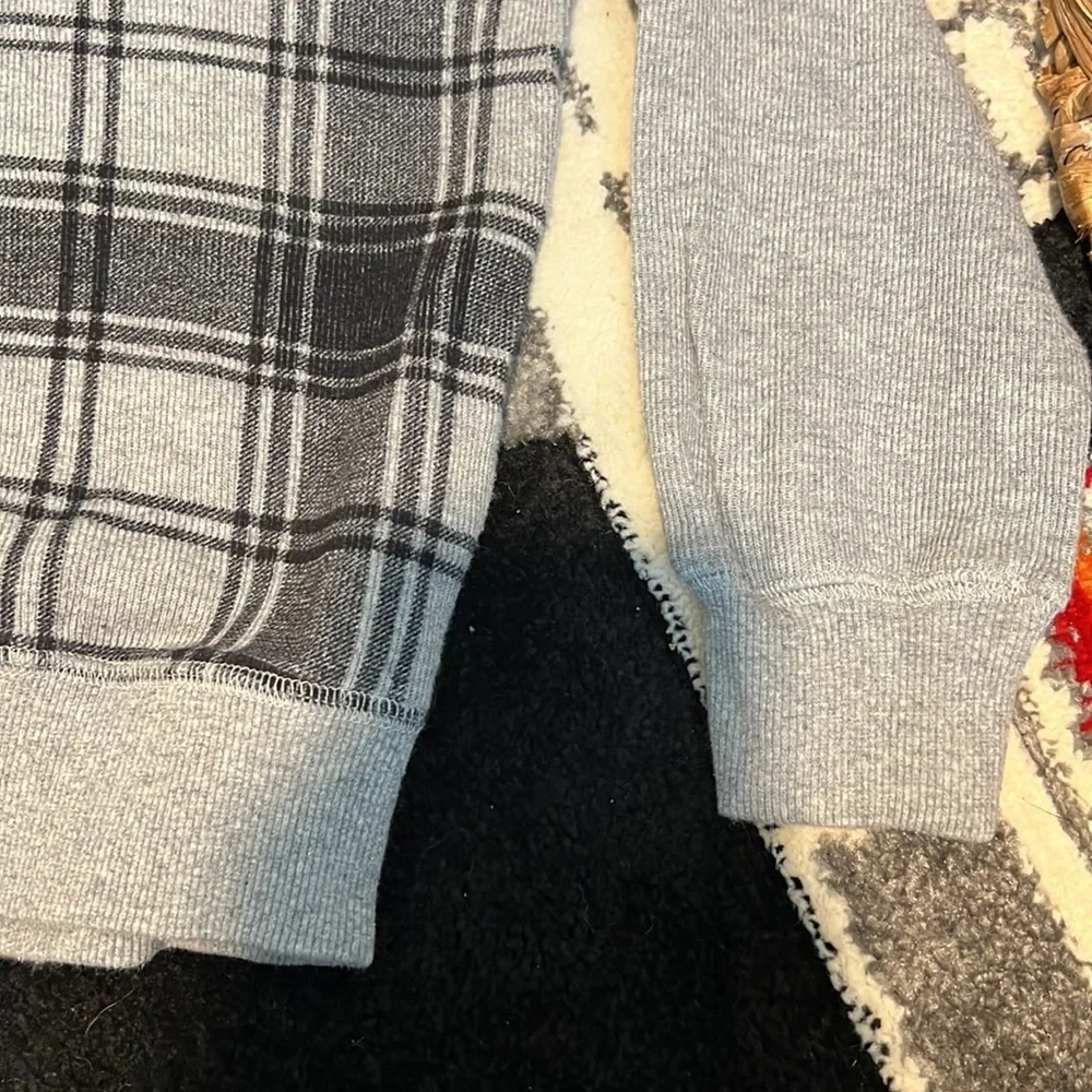 Gymboree Plaid Sweater size Small 5/6​​